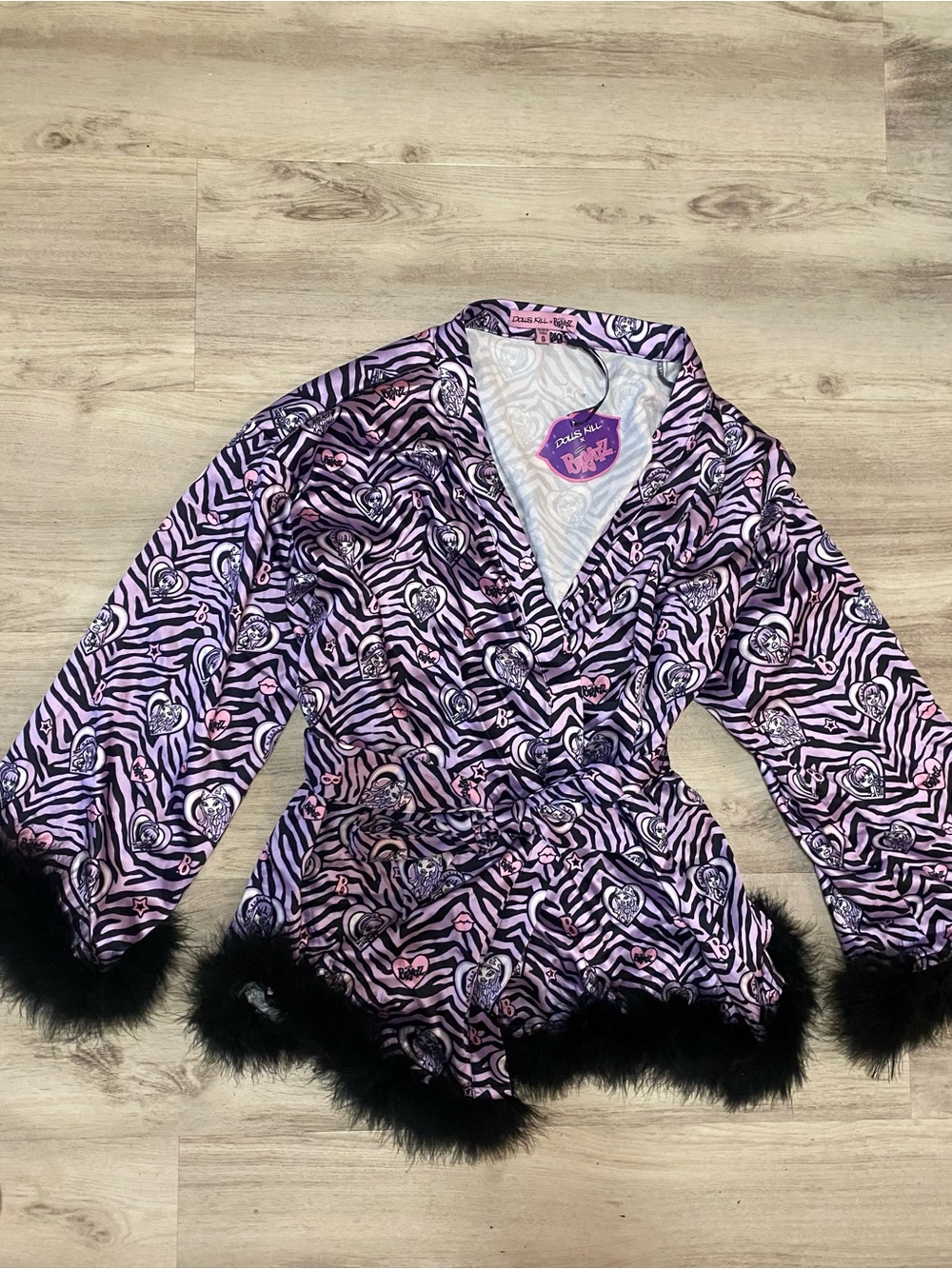 Dolls Kill x Bratz Wild At Heart Satin Robe- NWT - Picture 8 of 13